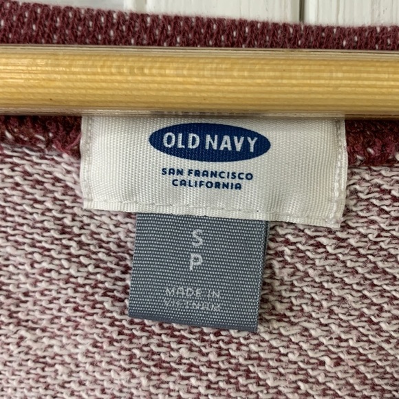 t6 Aztec print old navy burgundy cropped sweatshirt size small - Picture 2 of 11